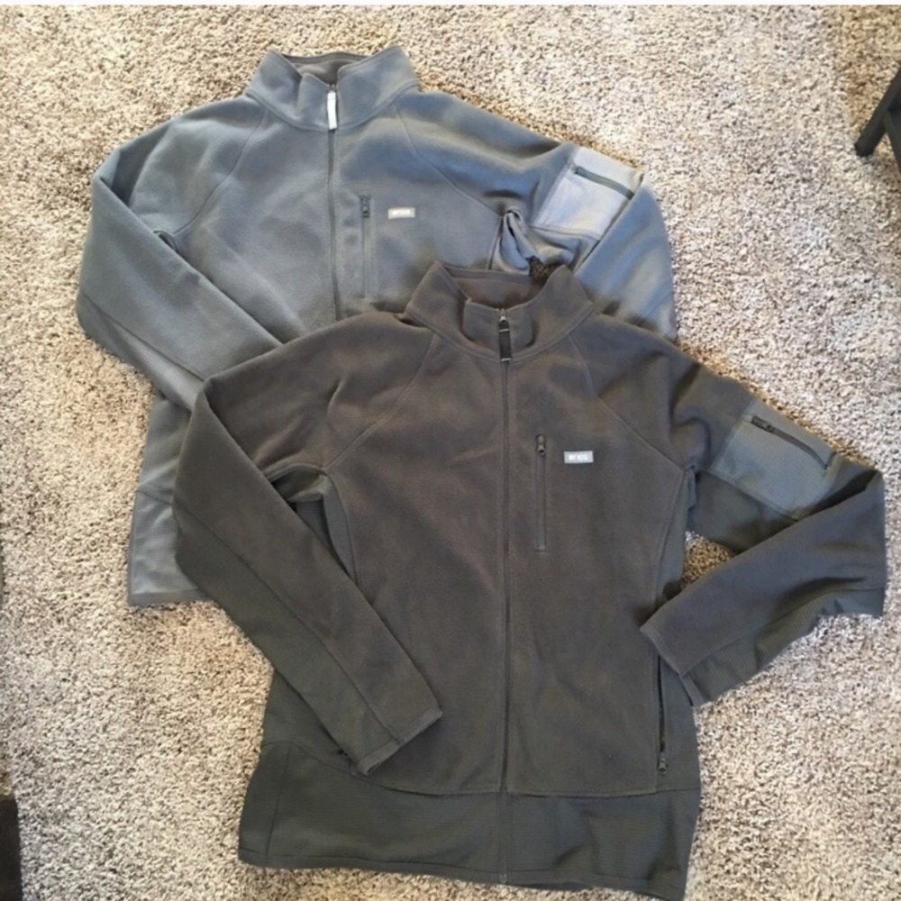 ISO...FIGS fleece jacket!! Thank you!! 😊 Any size